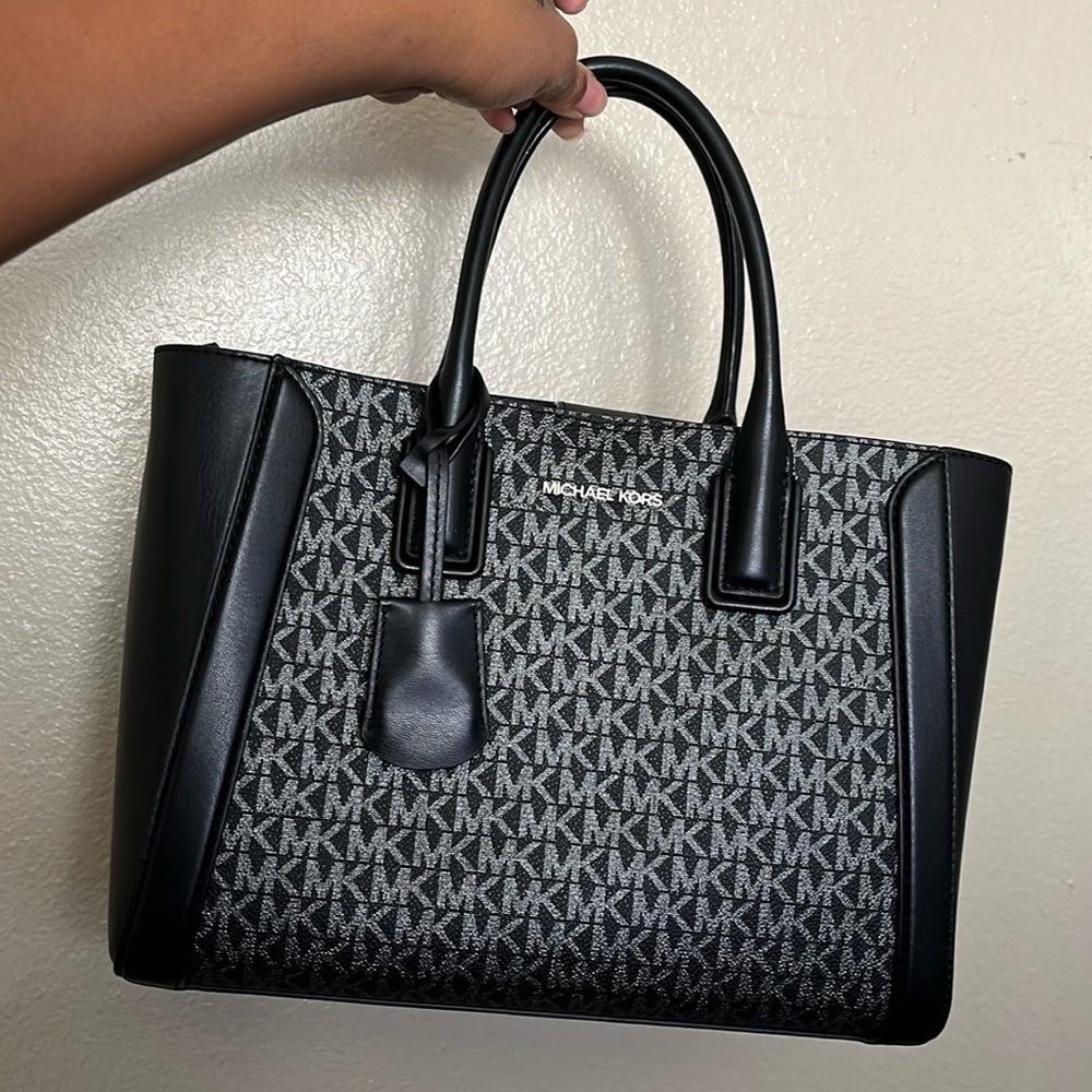 EUC Michael Kors Bag